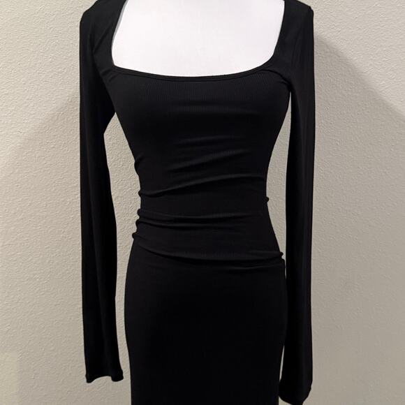 SKIMS Soft Lounge Long Sleeve Bodycon Dress Black Small Chic Quiet Luxury Staple - Picture 5 of 7